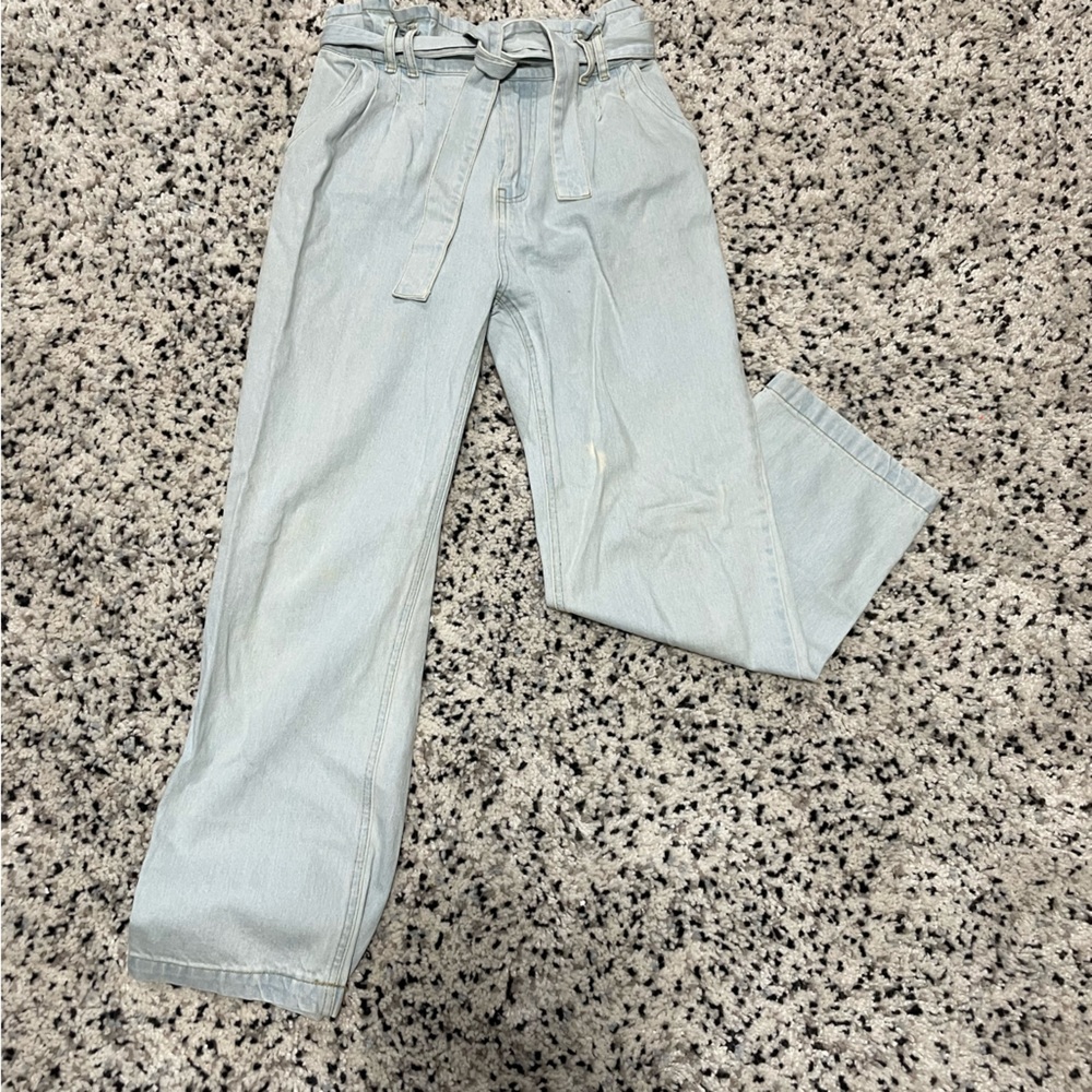 Light wash, paper bag waist pants